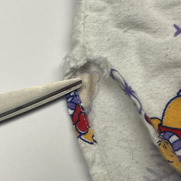 VTG 1998 Winnie the Pooh Nightshirt Winter Long Sleeve Pooh & Piglet Sz. Medium - Picture 13 of 13